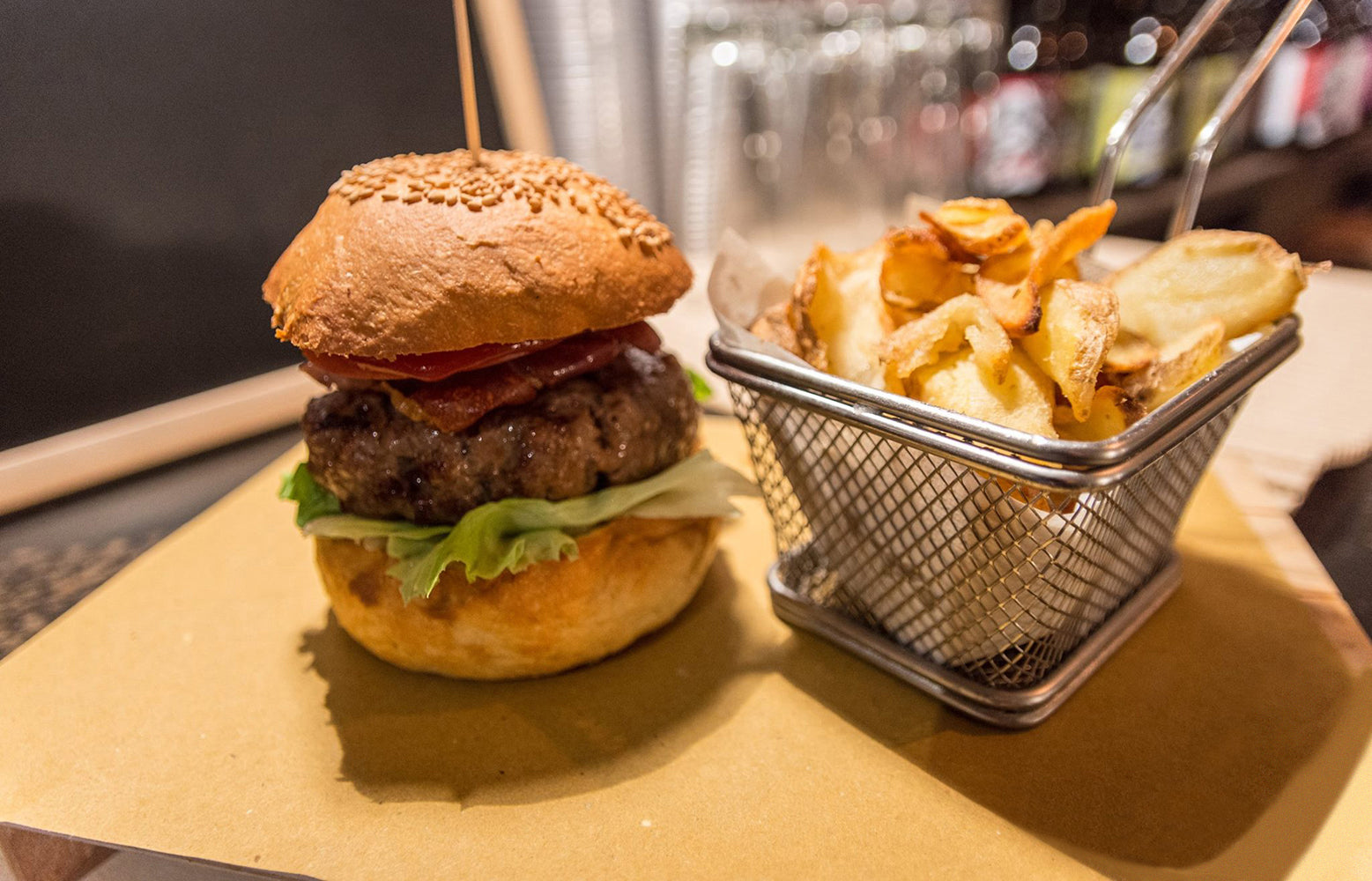 Hamburger e birra artigianale: le nostre regole per l’abbinamento perfetto!